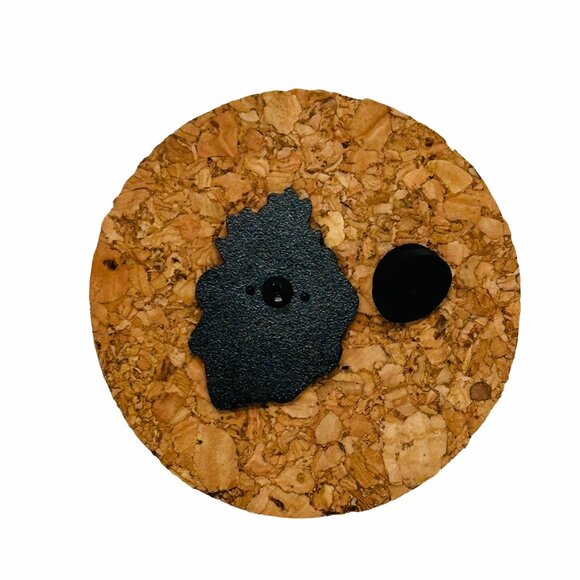 ☀️Red Enamel Pin Arms Hugging Heart Shape Lapel Pin Heart & Hands Red New - Picture 2 of 5